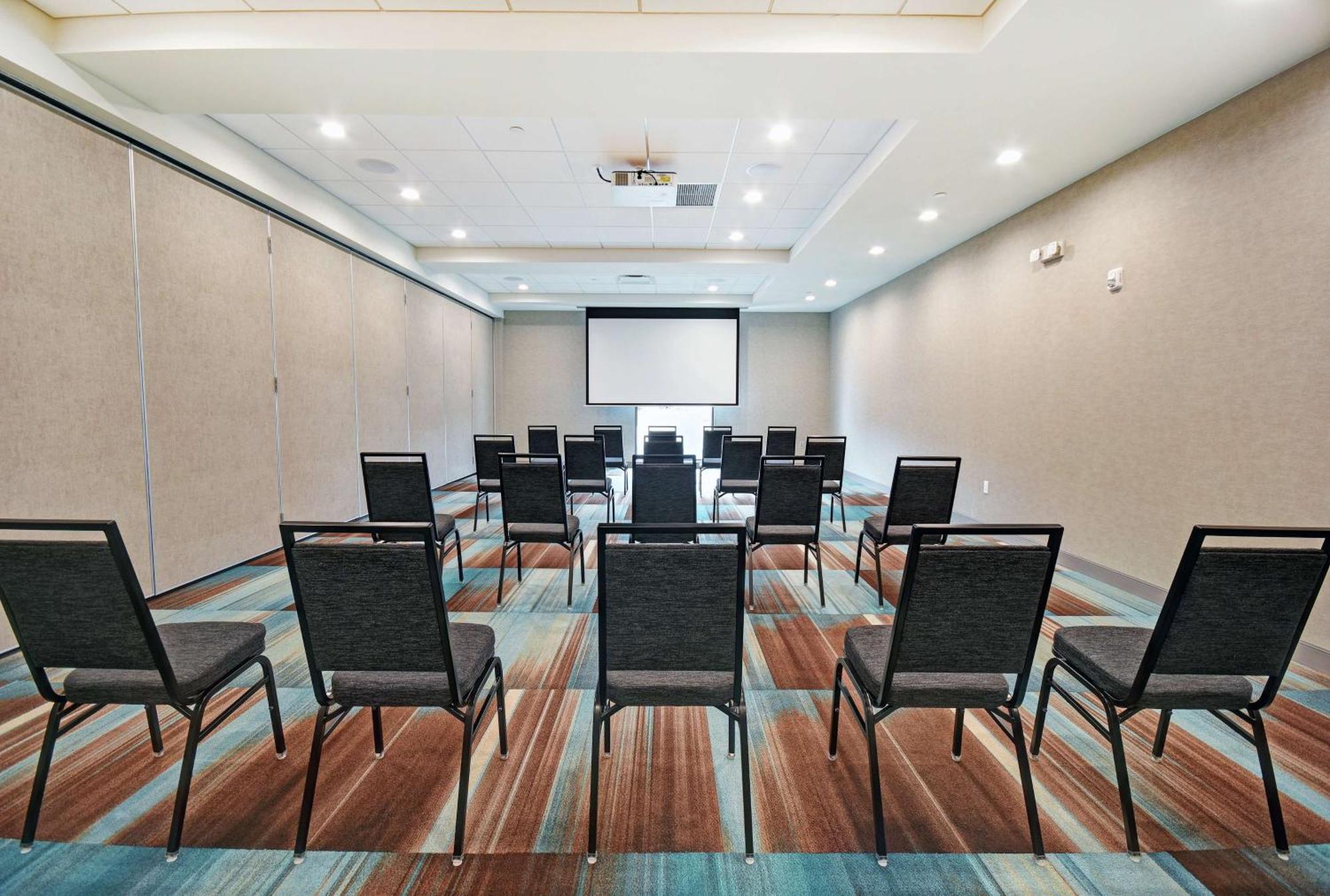 Home2 Suites By Hilton Beloit Esterno foto