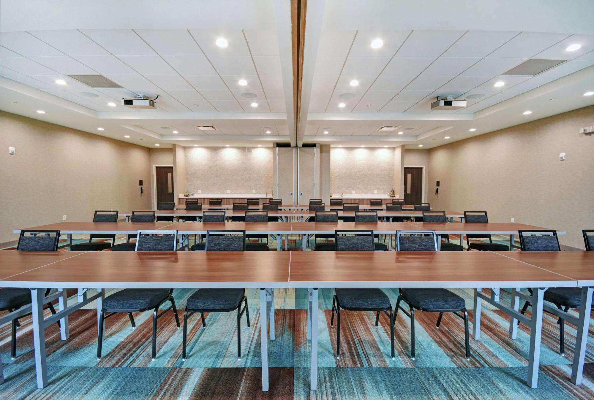 Home2 Suites By Hilton Beloit Esterno foto